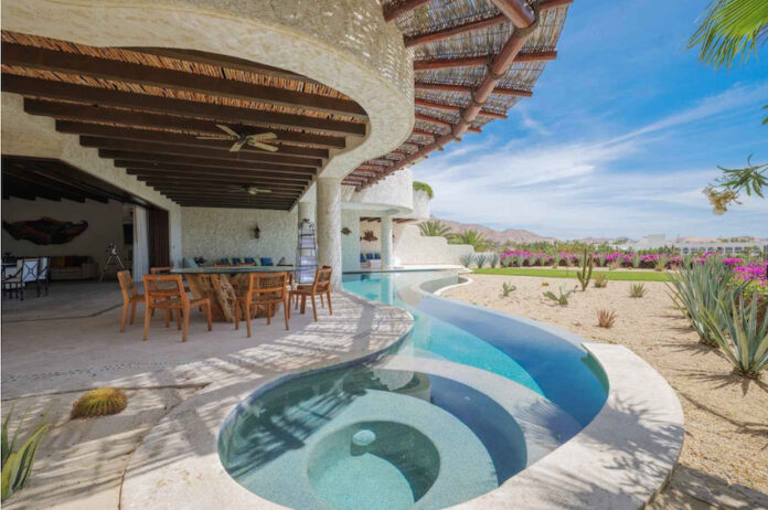 Luxury living, pool included, is available in this residence at Las Ventanas al Paraíso.